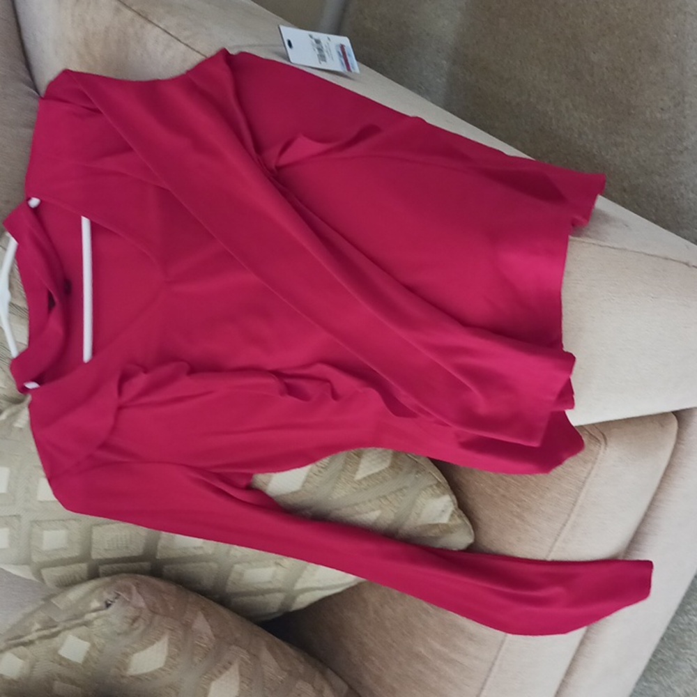 Guess red top size L